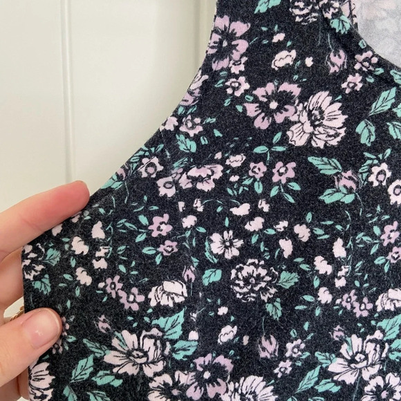 Nollie‎ women’s floral cutout crop top — small - Picture 3 of 7